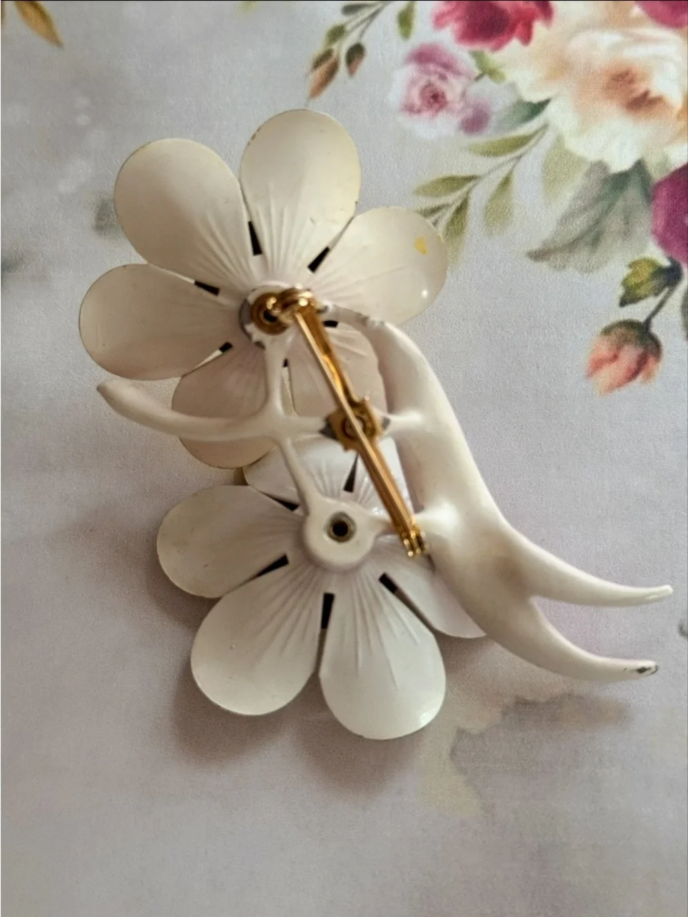 Vintage-Inspired Yellow & Cream Flower Brooch - Women Accessories